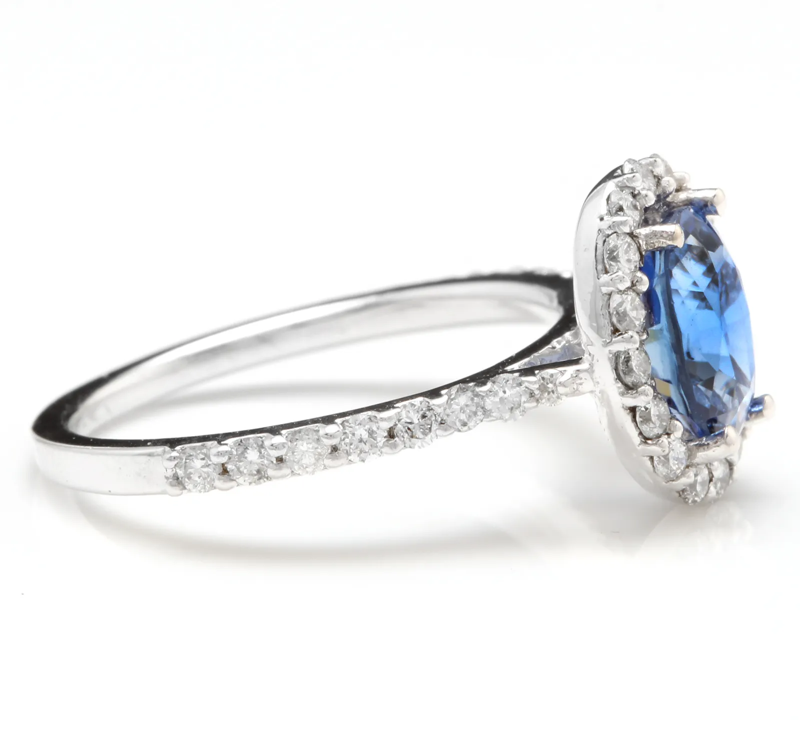 2.90 Carats Exquisite Natural Blue Sapphire and Diamond 14K Solid White Gold Ring