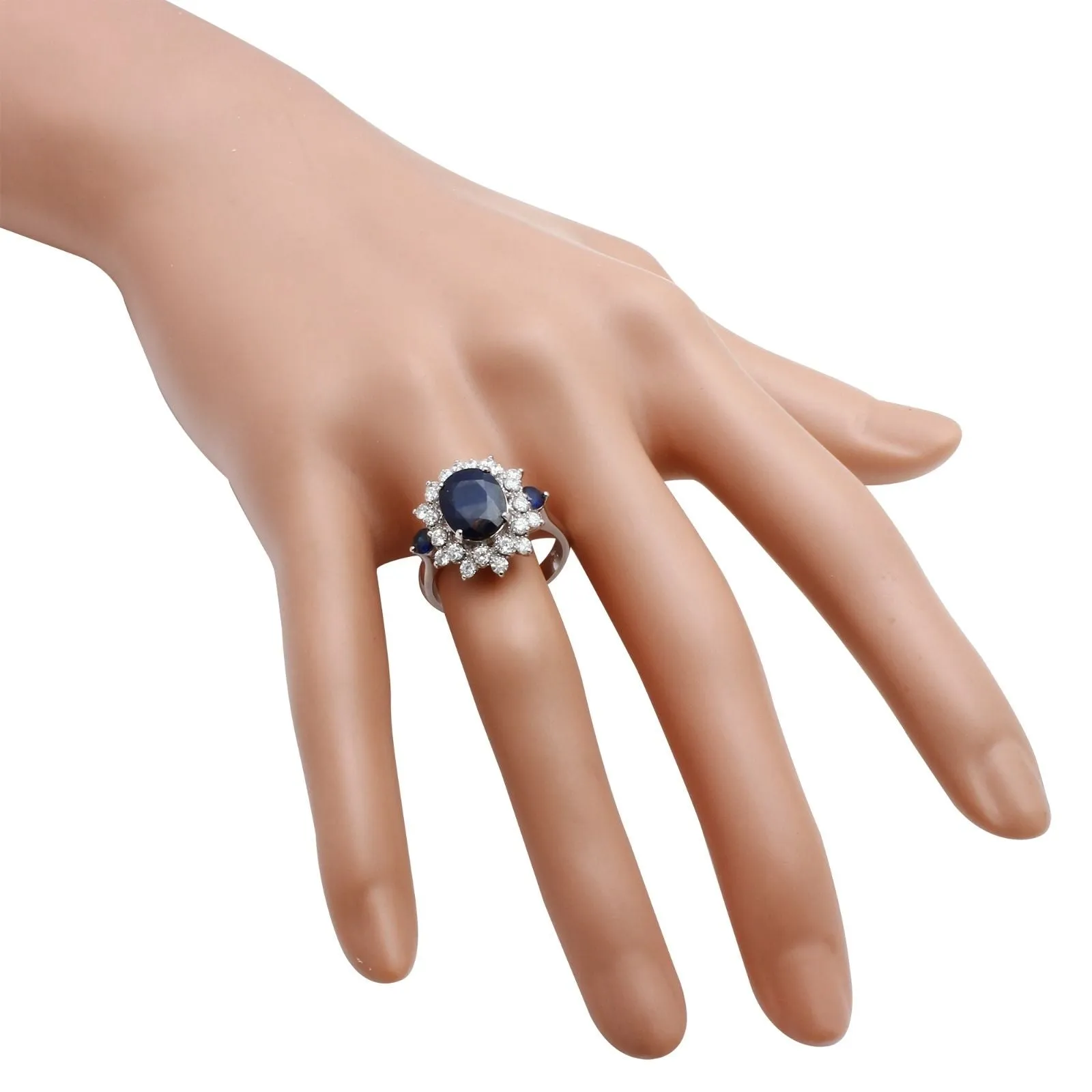 4.30 Carats Exquisite Natural Blue Sapphire and Diamond 14K Solid White Gold Ring