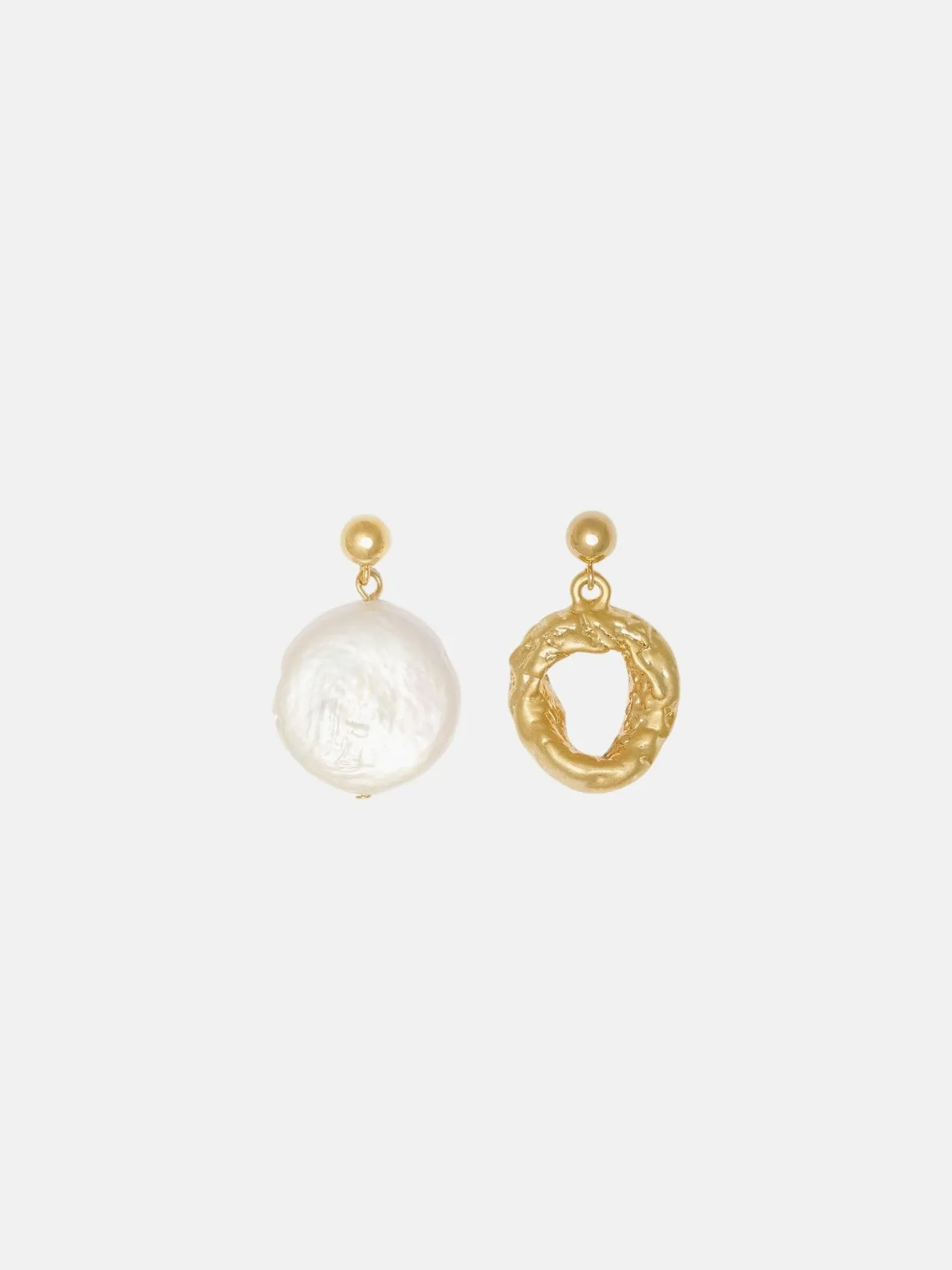 Asymmetrical Round Pearls Earrings