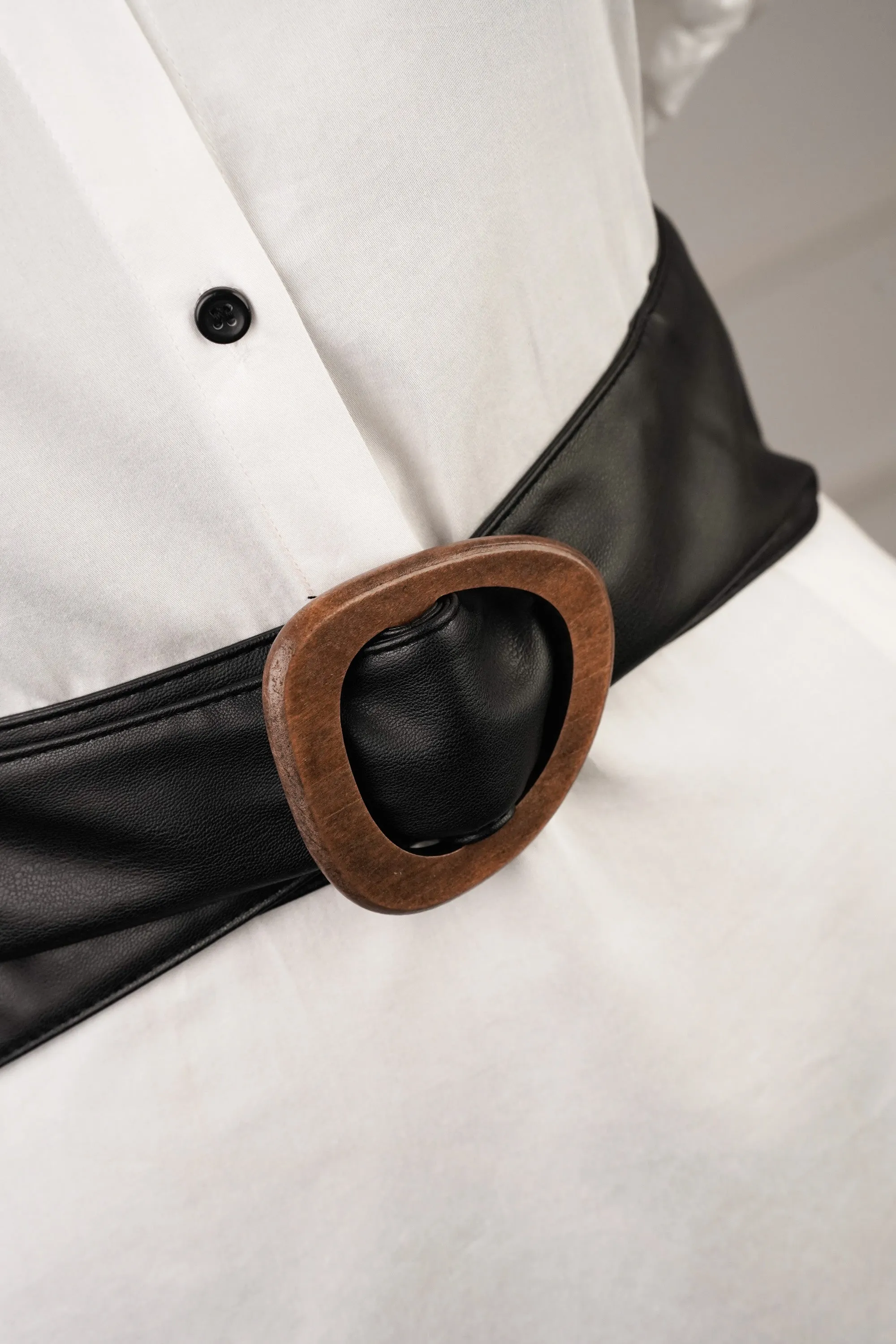 Wooden Buckle Black Waist Belt